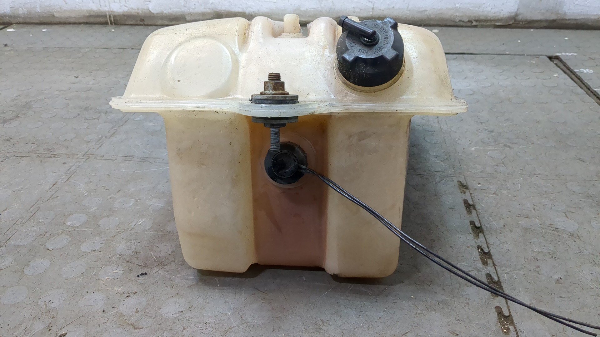 Бачок расширительный