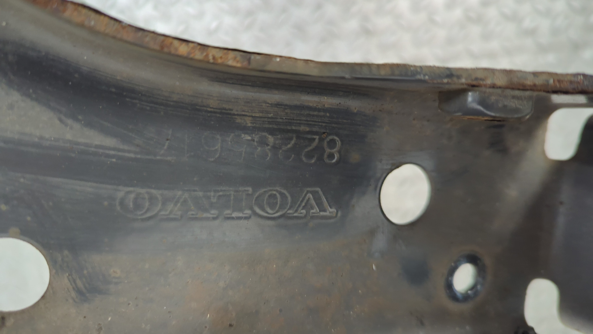 Кронштейн фар правый