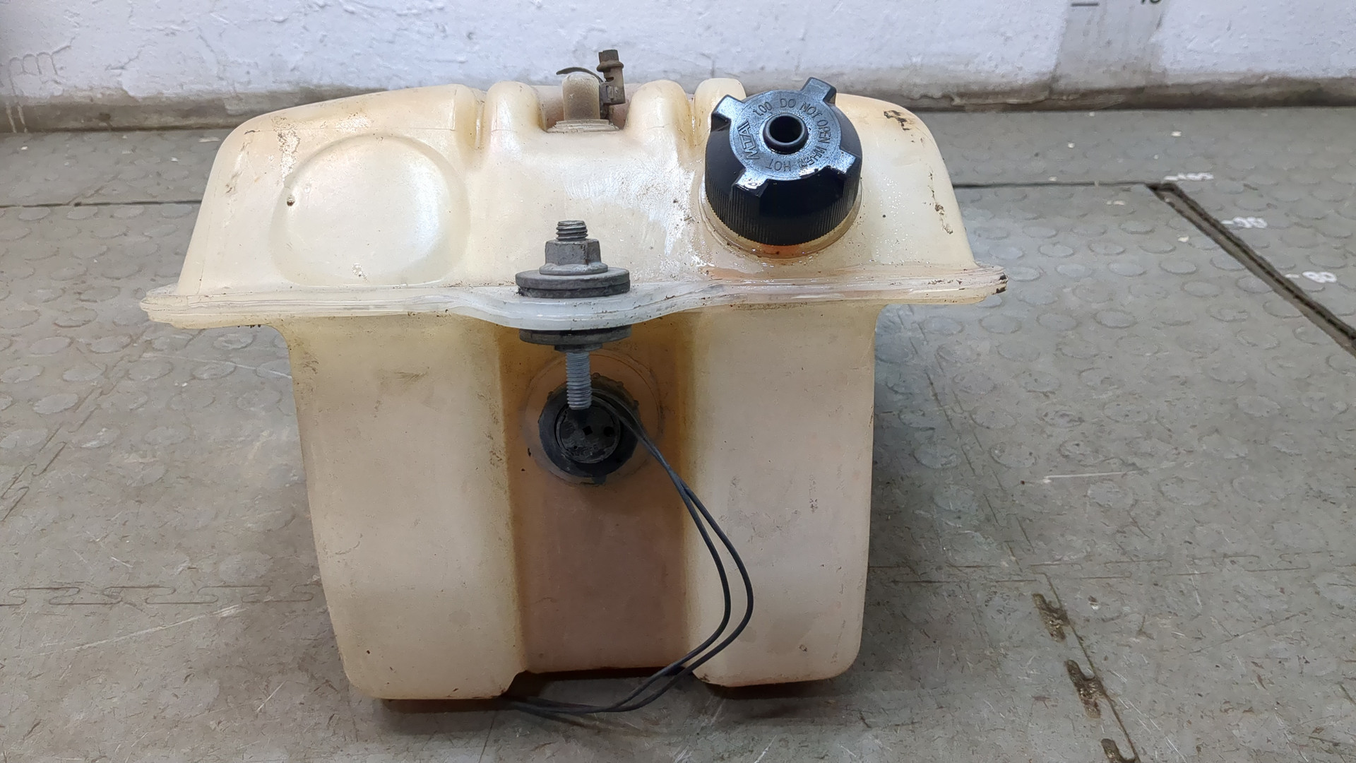 Бачок расширительный