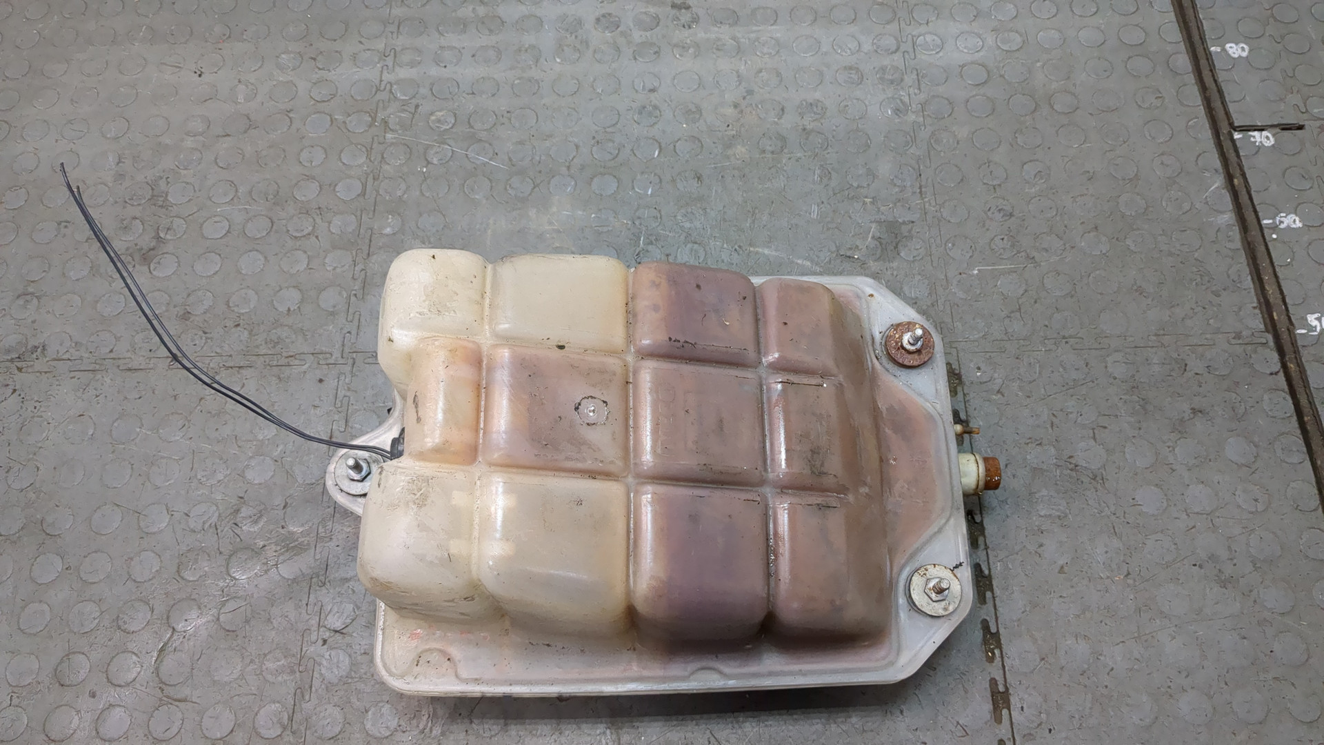 Бачок расширительный