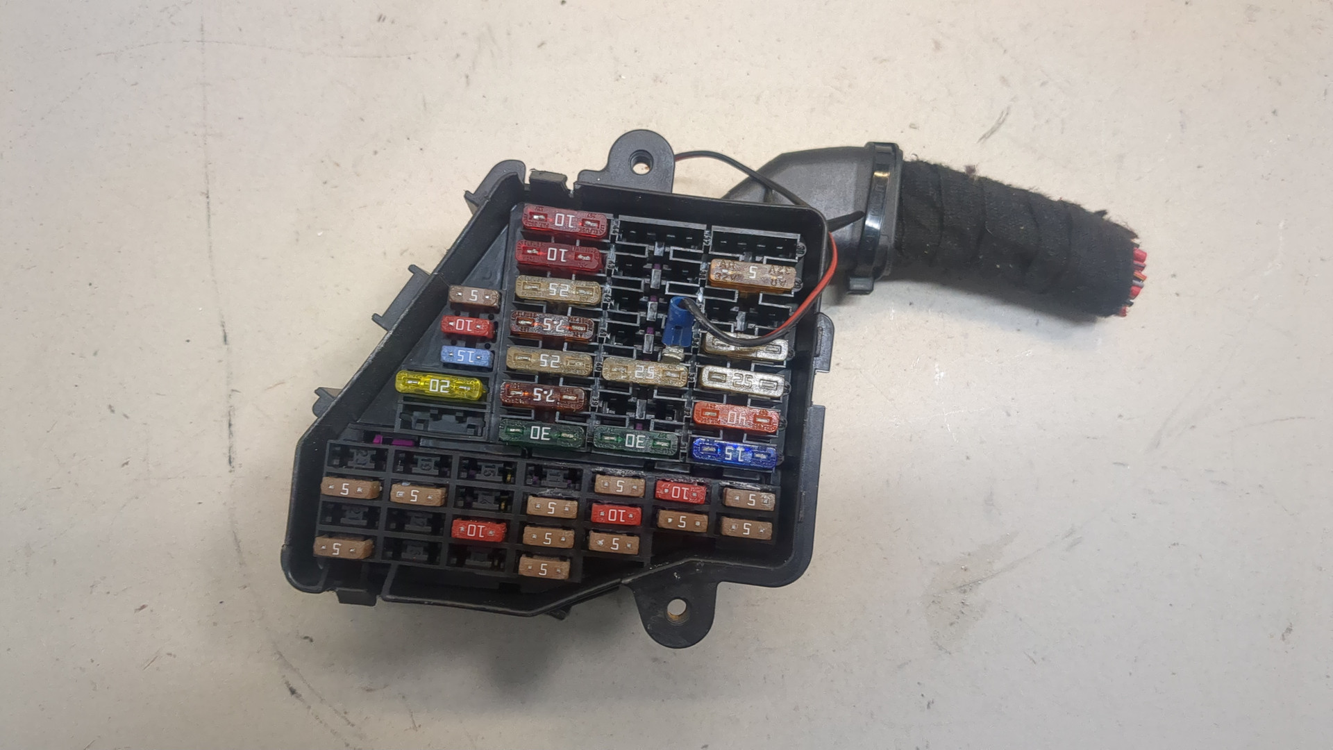 Блок предохранителей