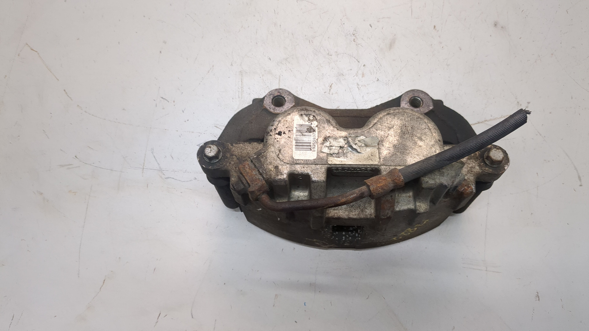 Суппорт передний левый