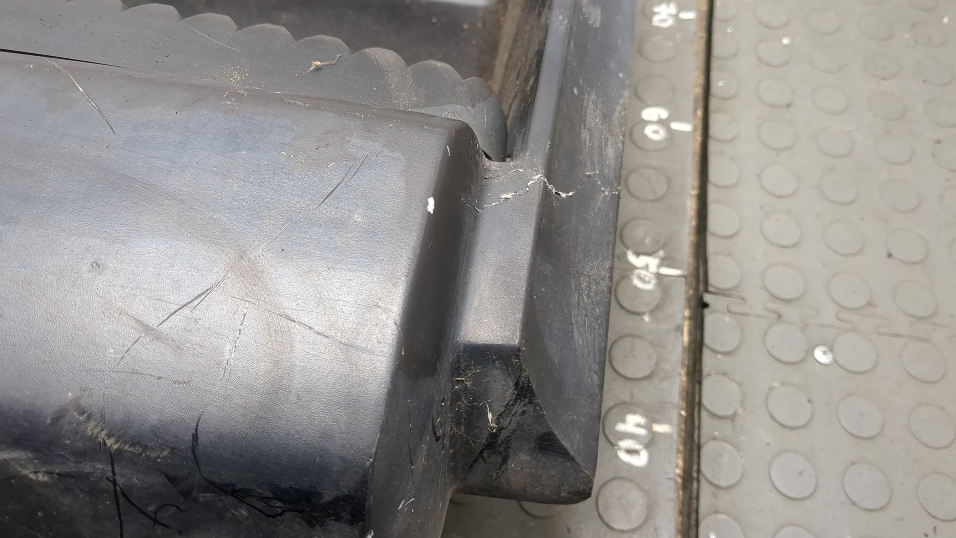 Подножка правая