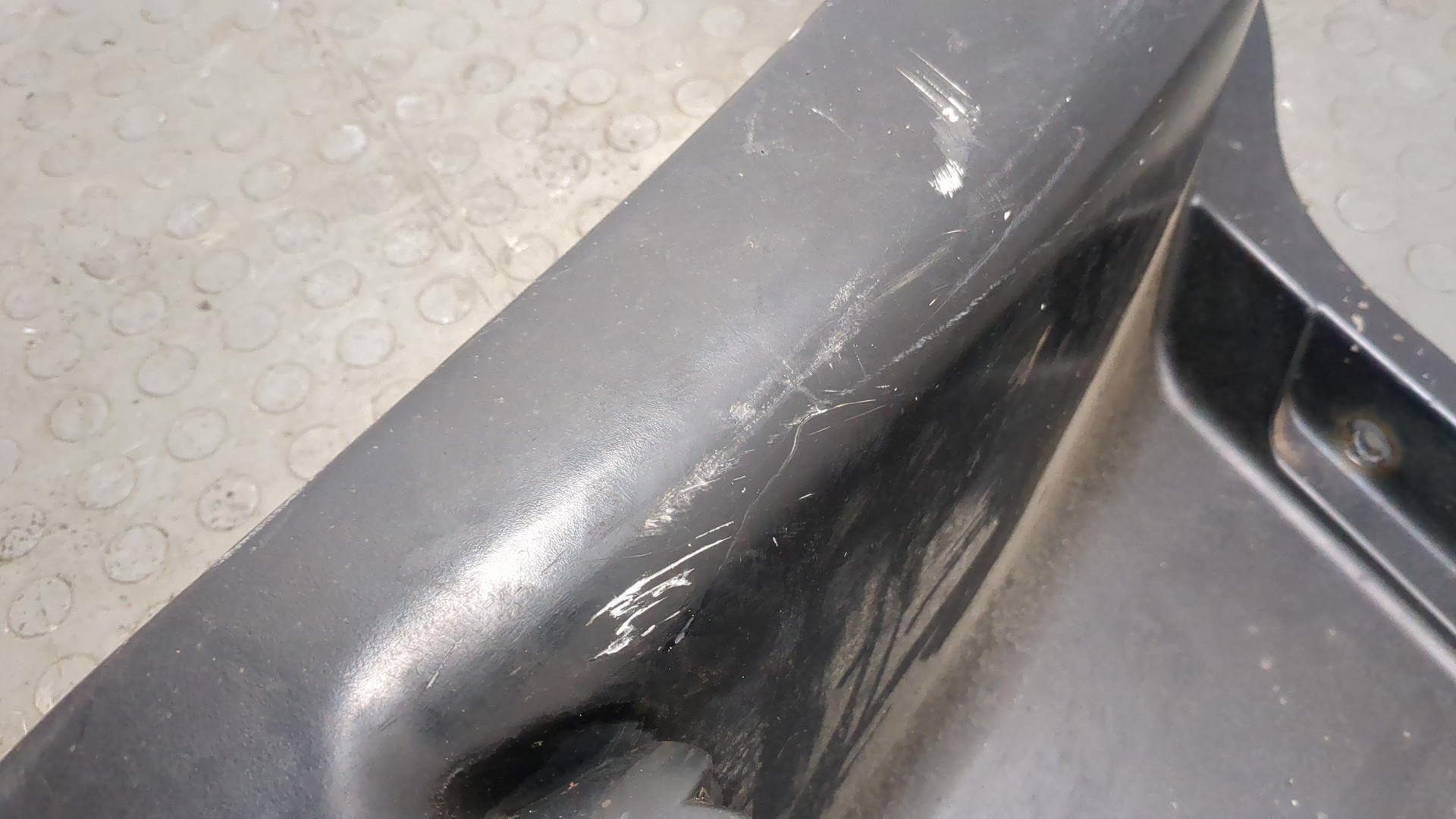 Подножка правая