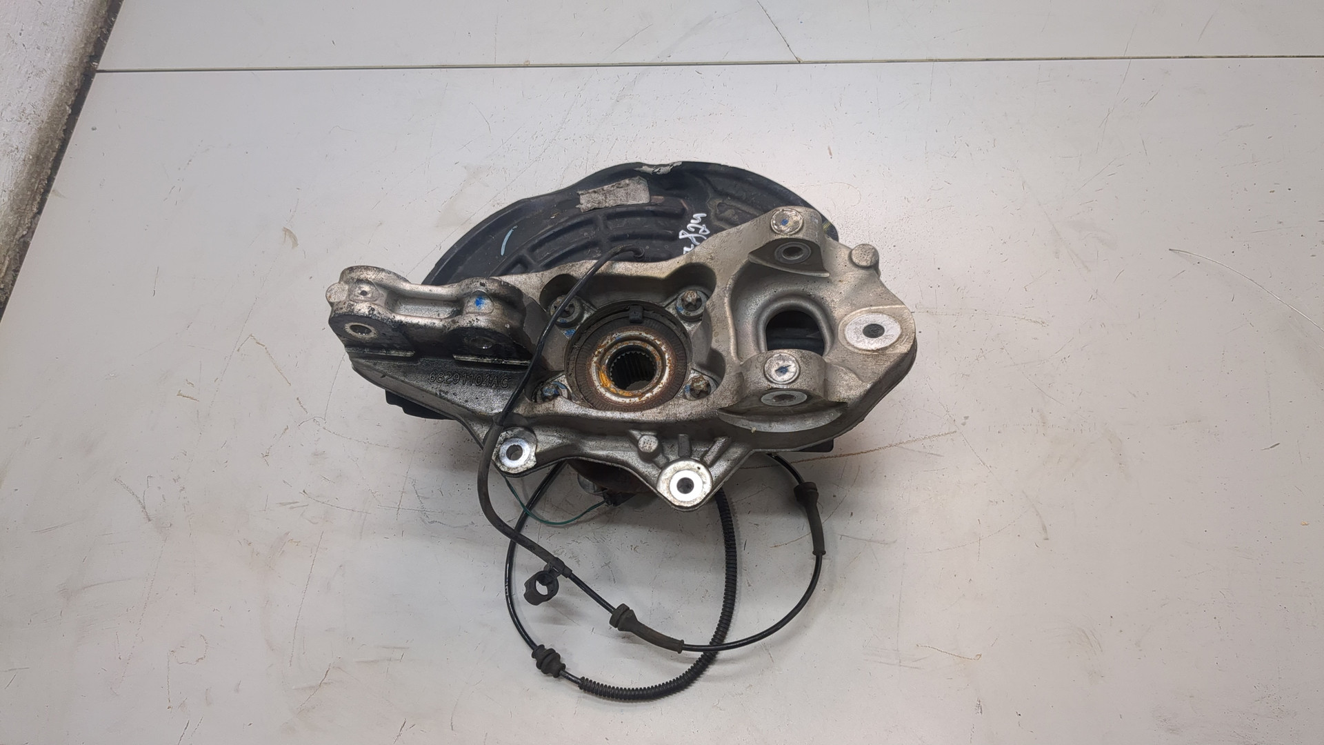 Кулак поворотный задний правый