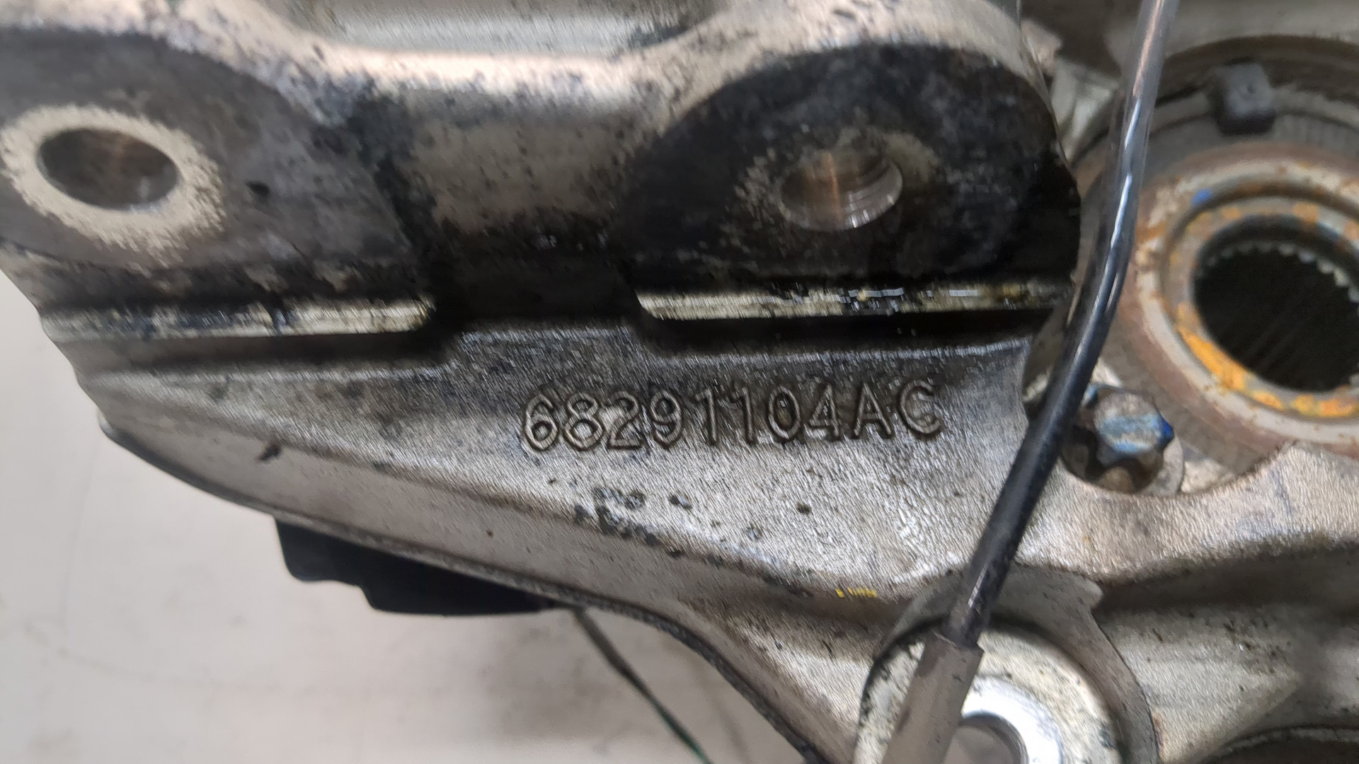 Кулак поворотный задний правый