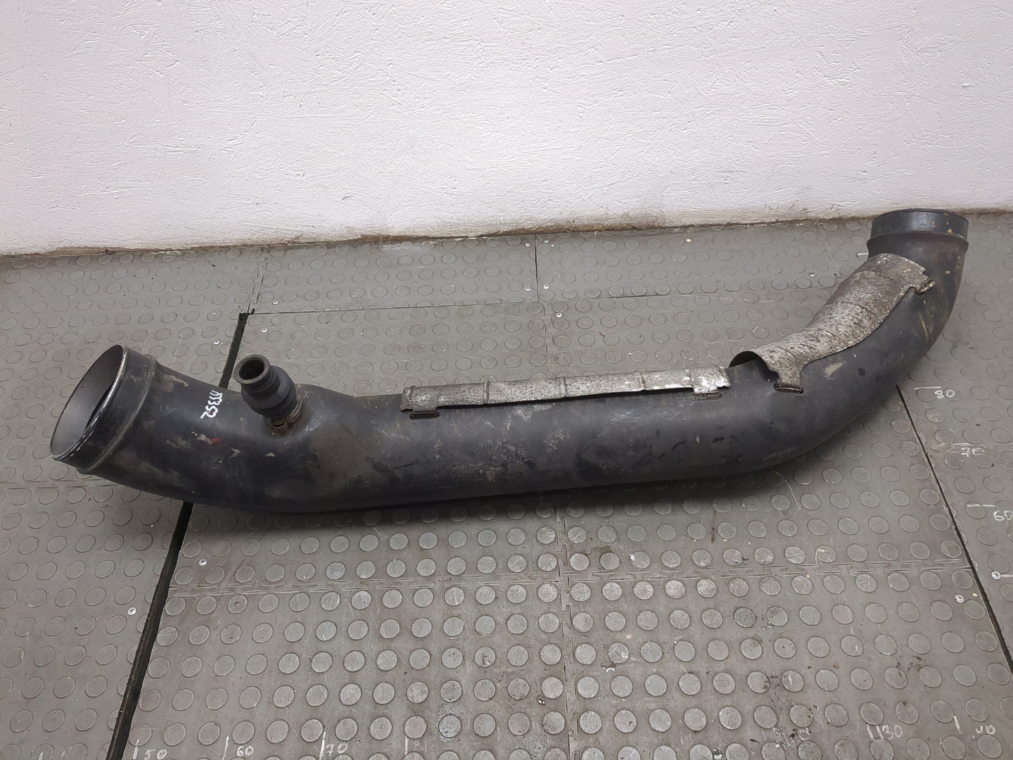 Патрубок воздушного фильтра