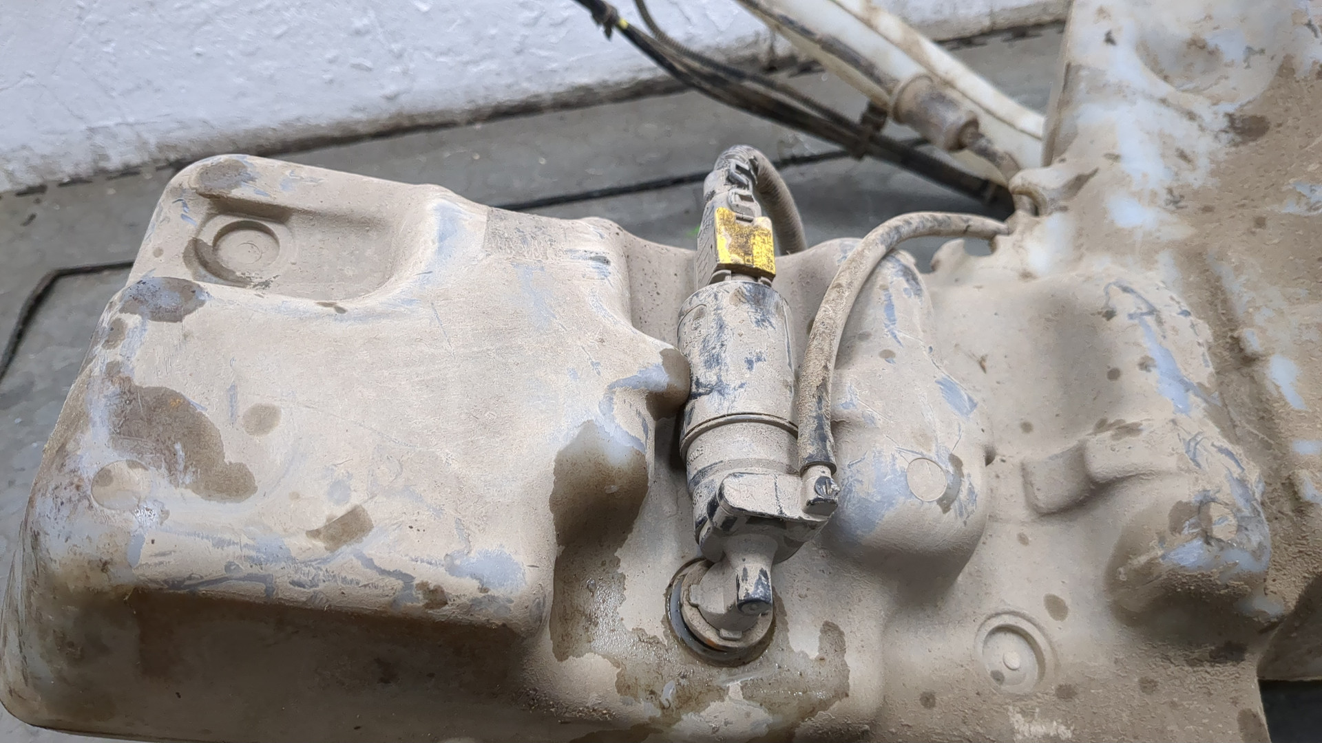 Бачок омывателя лобового стекла