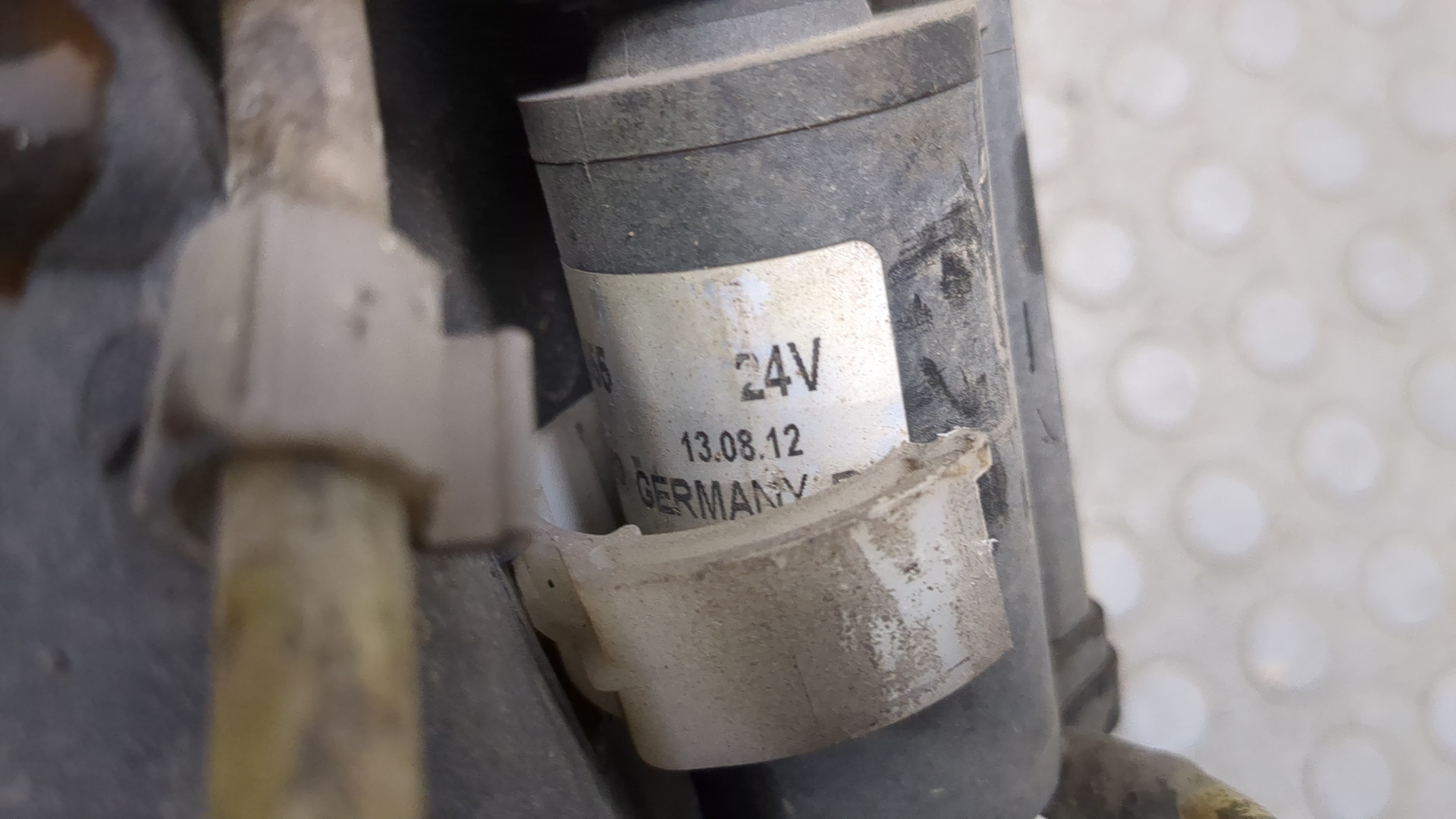 Бачок омывателя лобового стекла