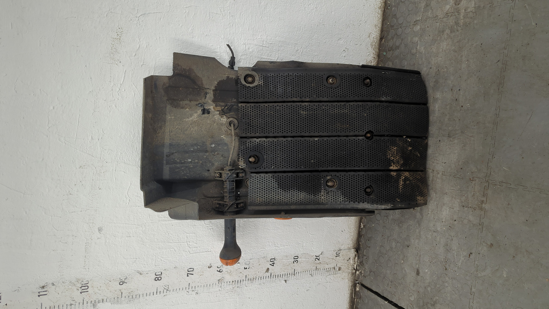 Крыло заднее правое