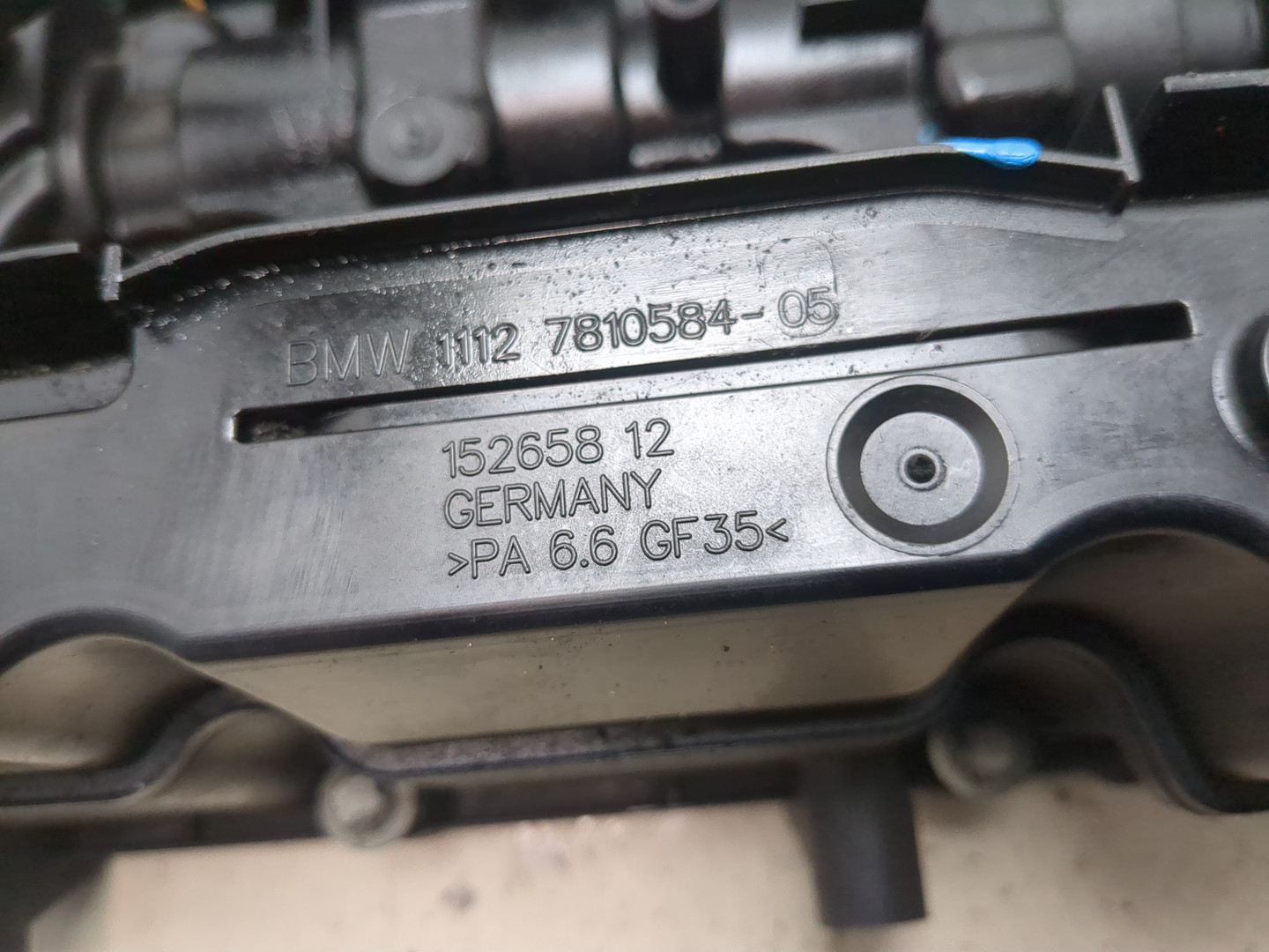 Крышка клапанная ГБЦ