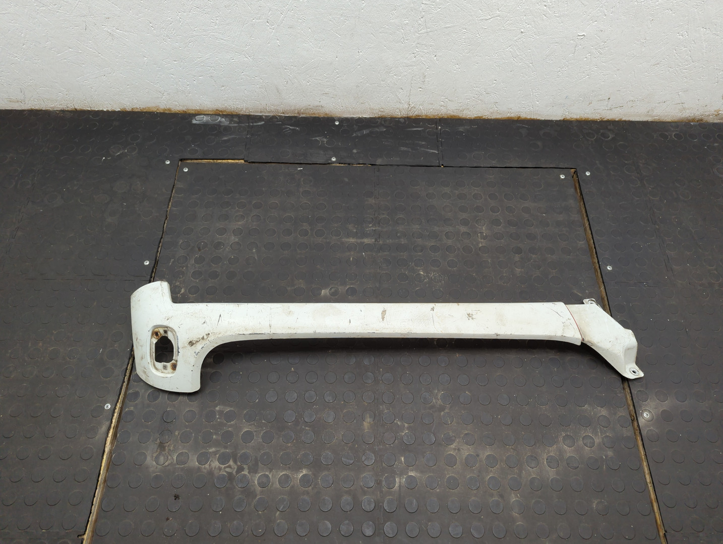 Молдинг лобового стекла