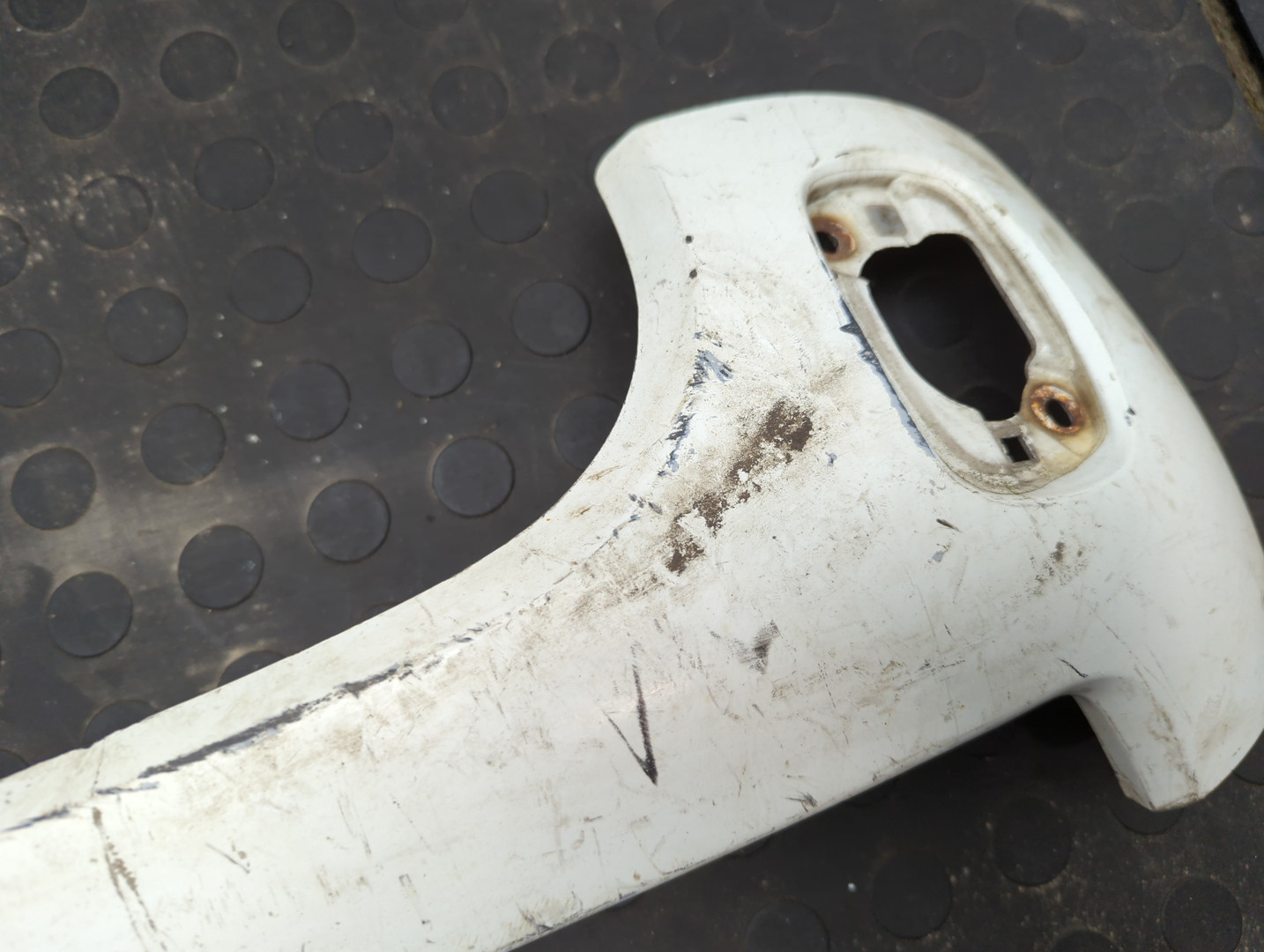 Молдинг лобового стекла