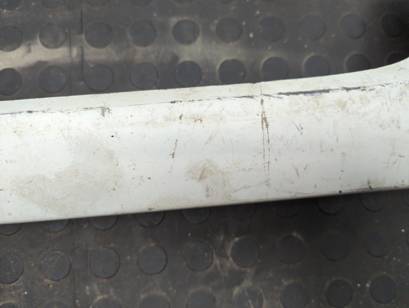 Молдинг лобового стекла