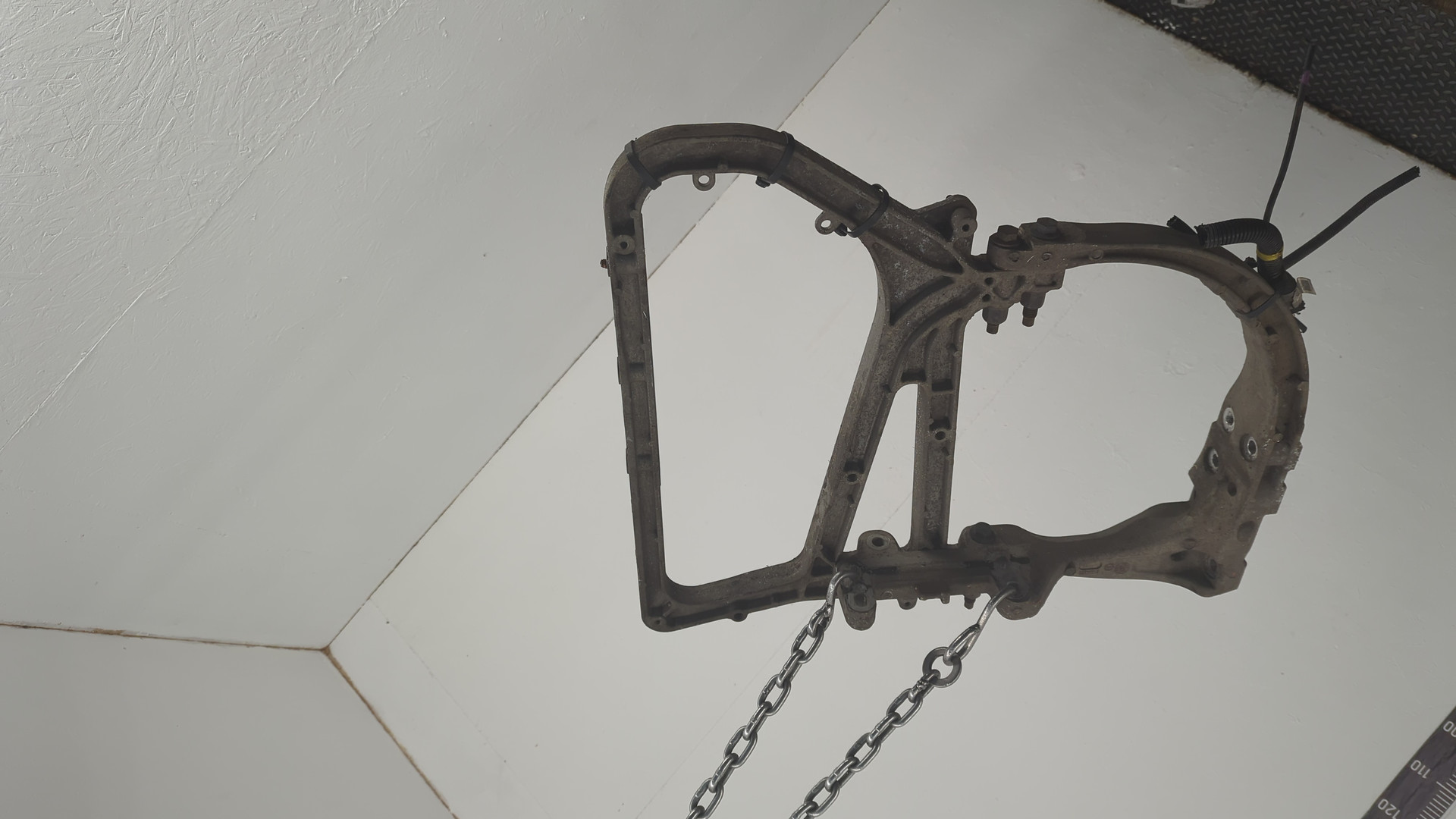 Кронштейн глушителя