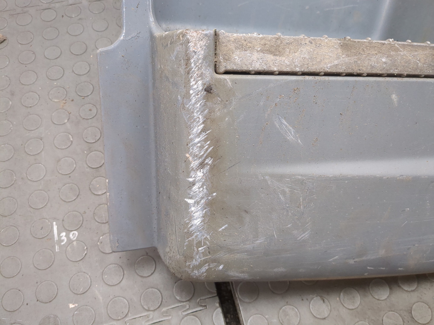 Подножка левая