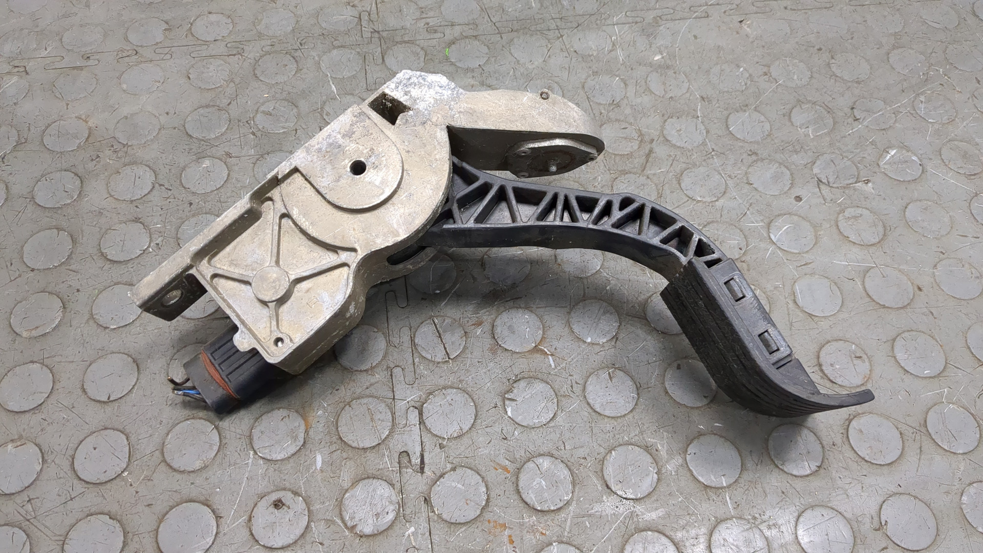 Педаль газа