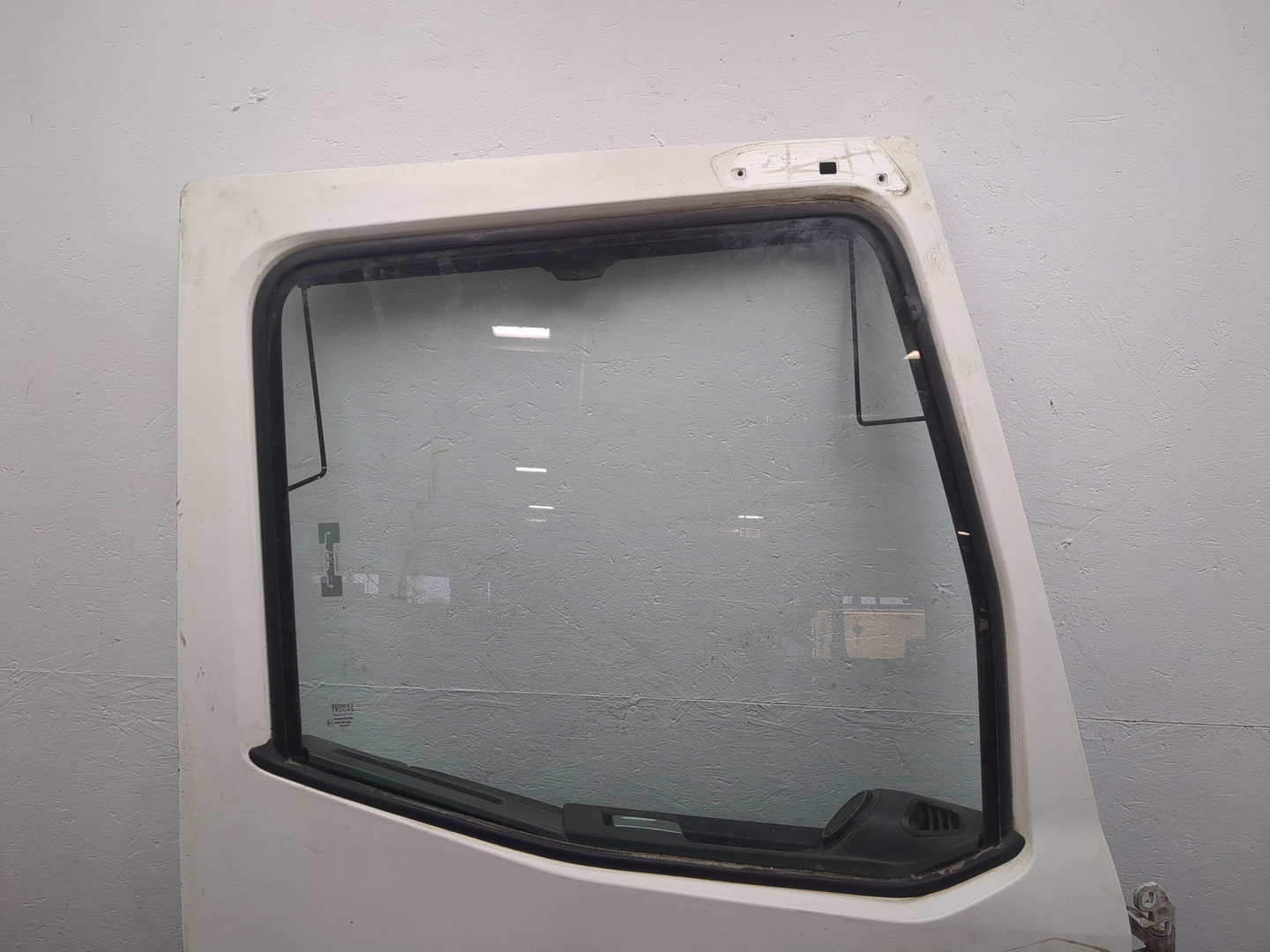 Дверь передняя правая