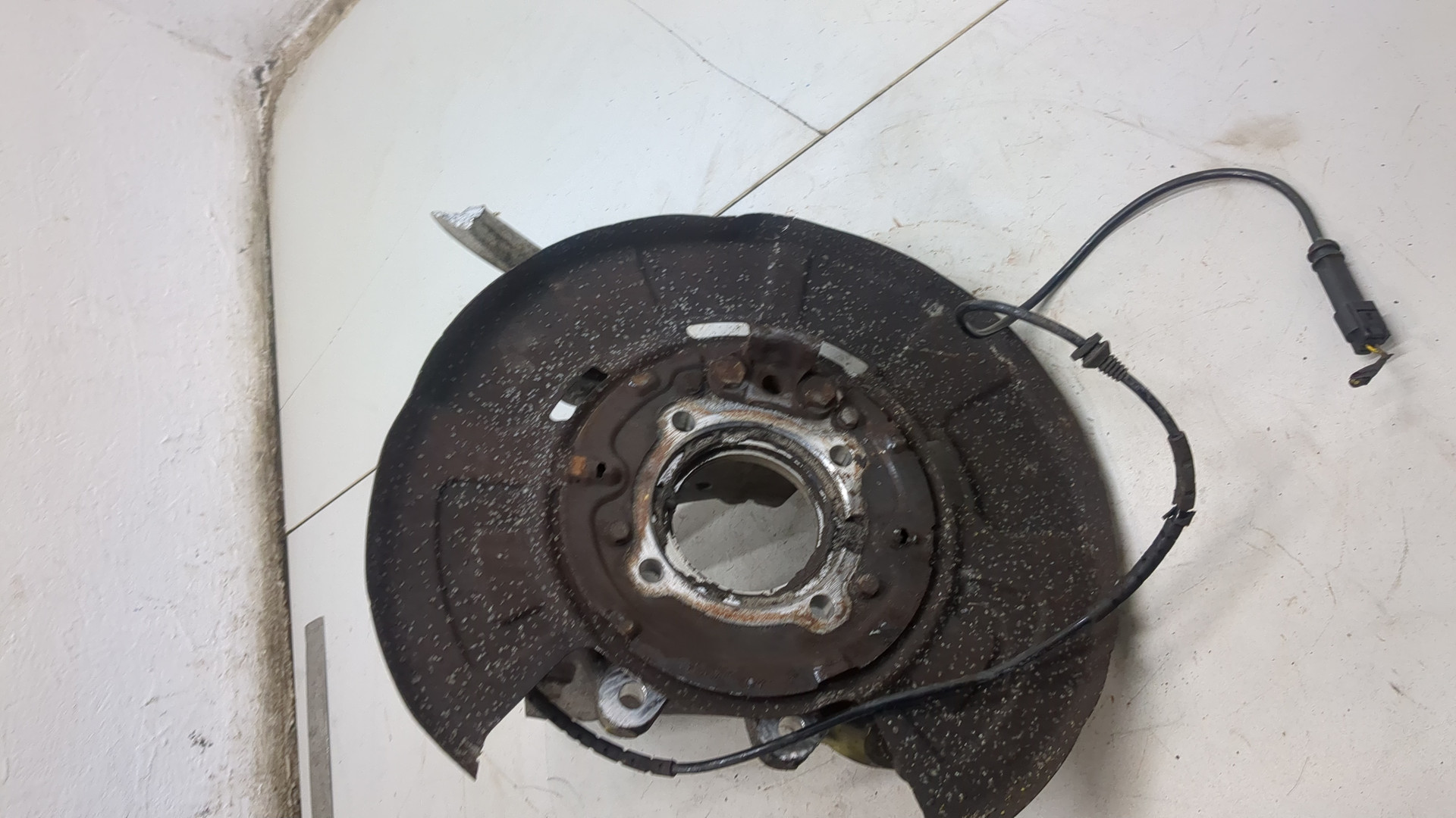 Кулак поворотный задний правый