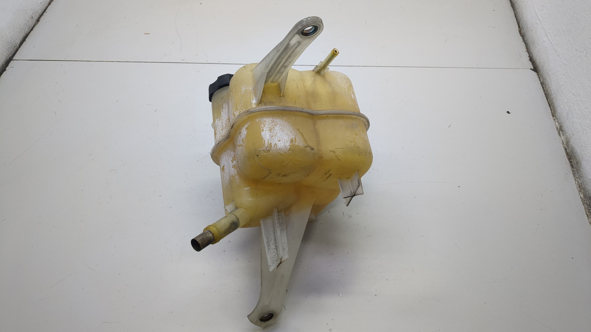 Бачок расширительный