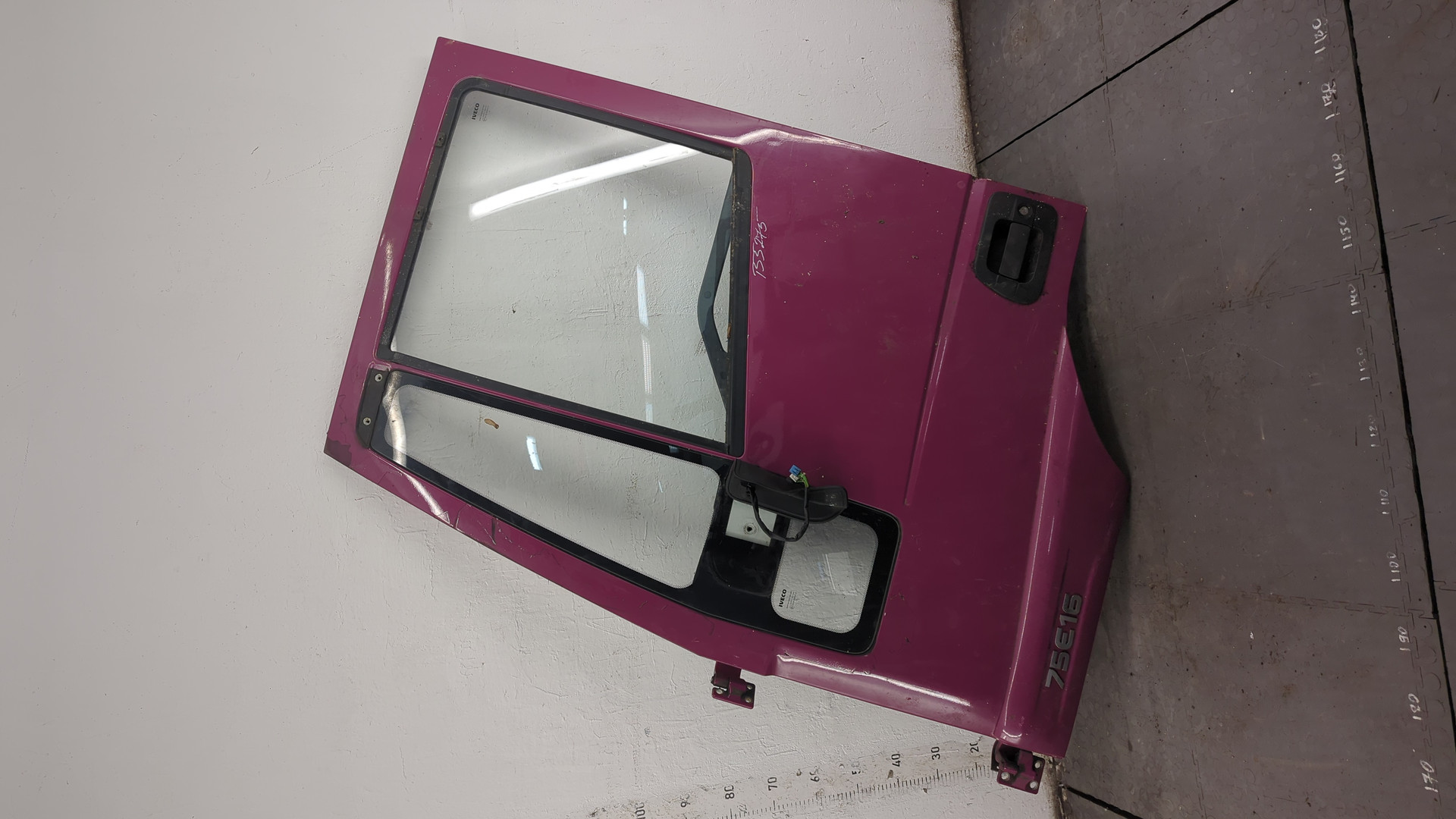 Дверь передняя левая