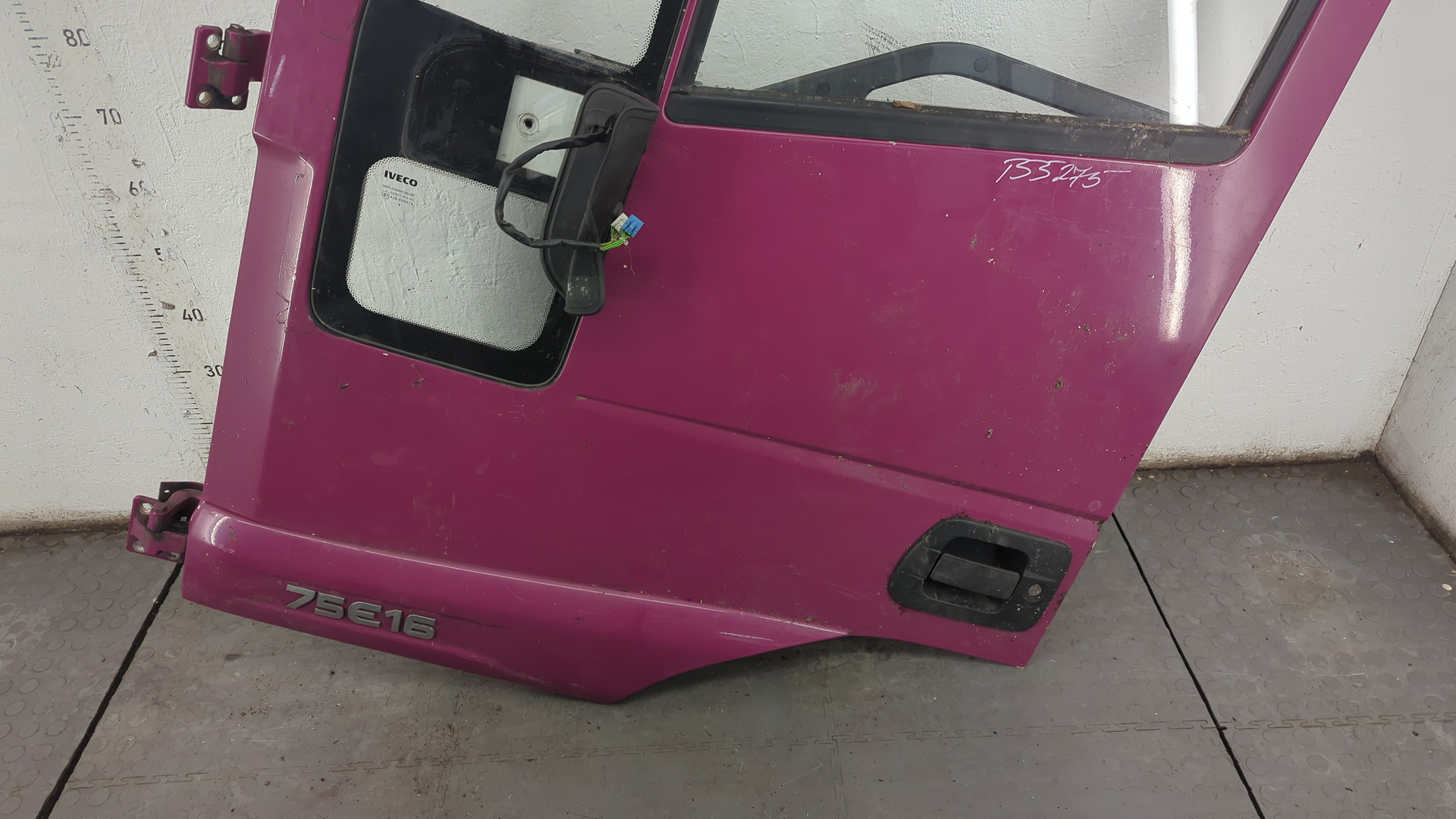 Дверь передняя левая