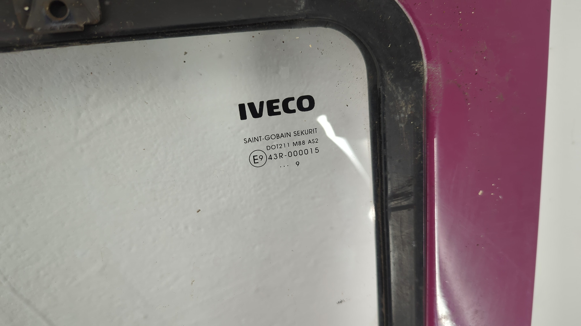 Дверь передняя левая