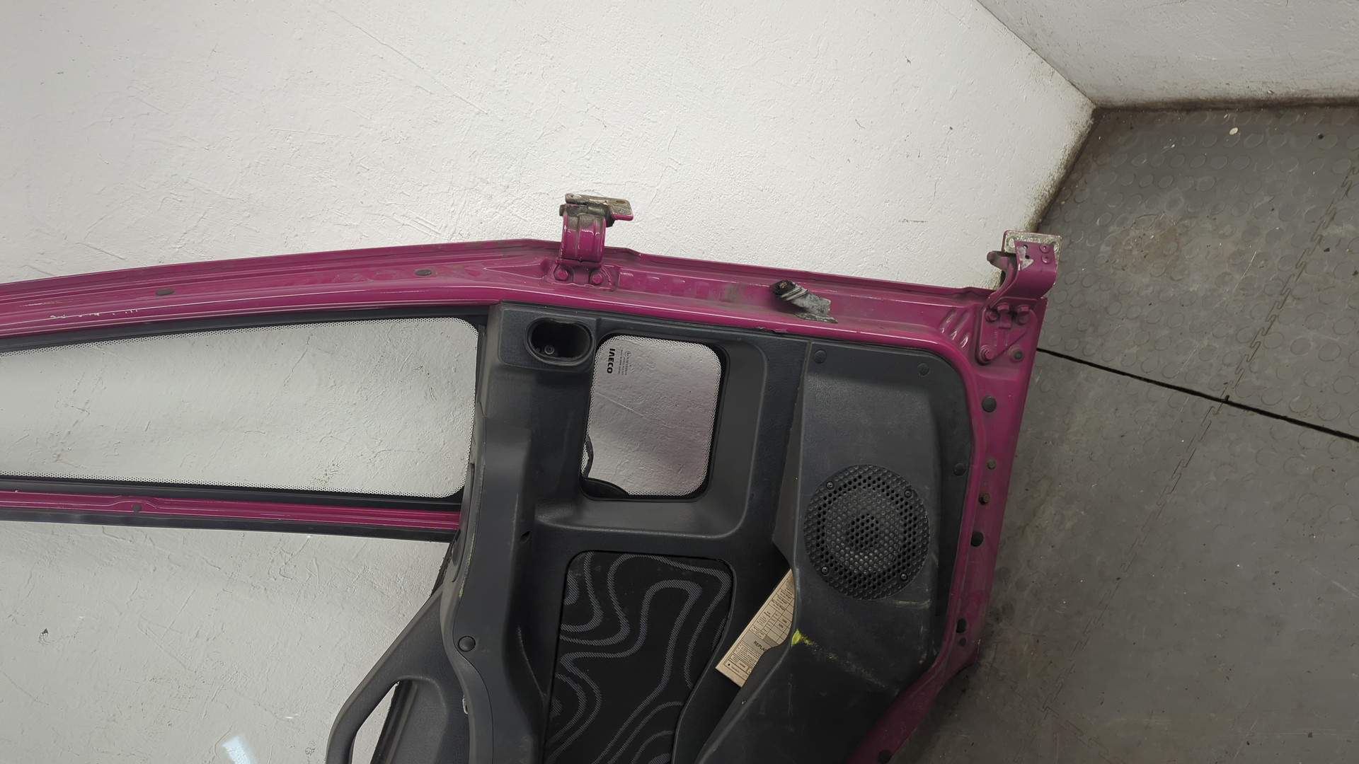 Дверь передняя левая