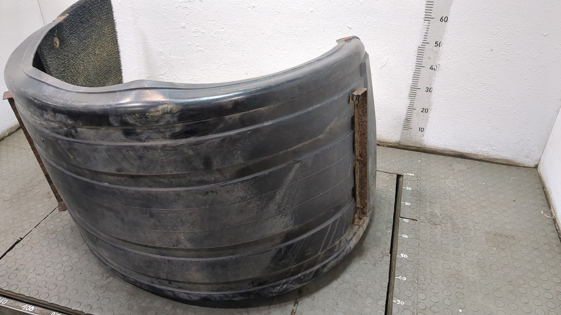 Крыло заднее левое