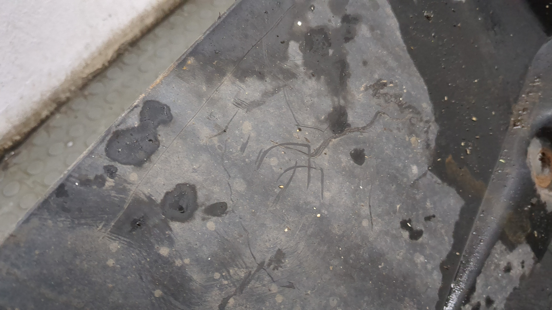 Локер передний левый