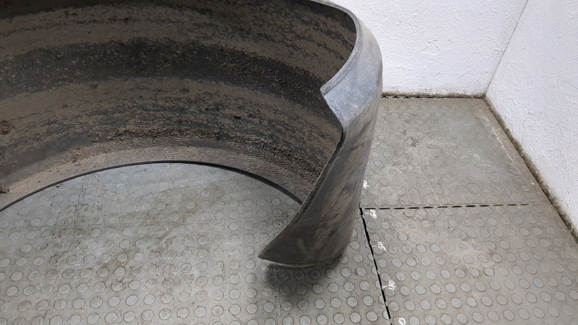 Крыло заднее правое