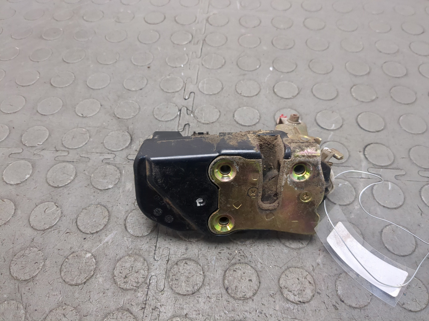 Замок багажника