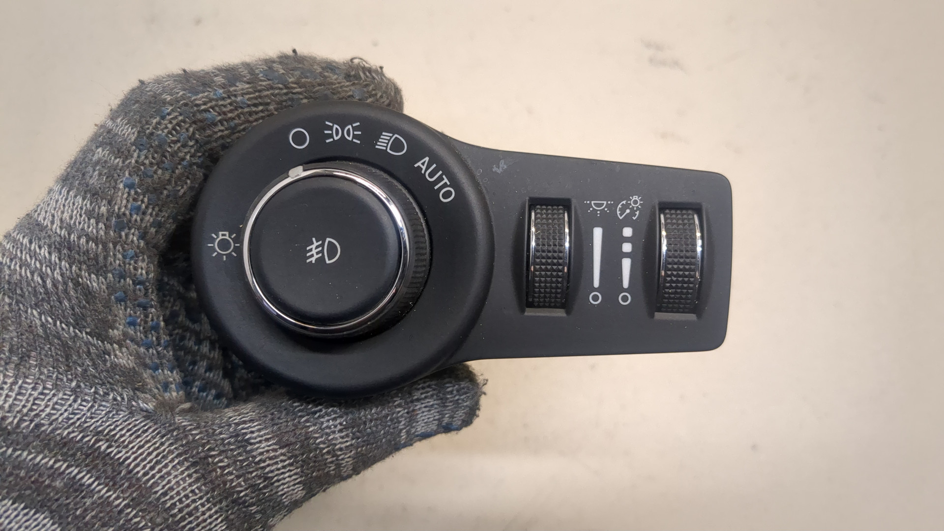 Переключатель света фар