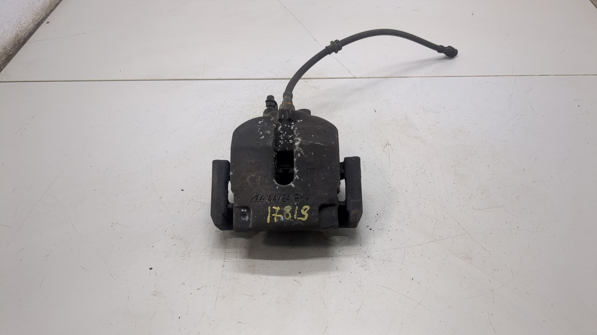 Суппорт задний левый