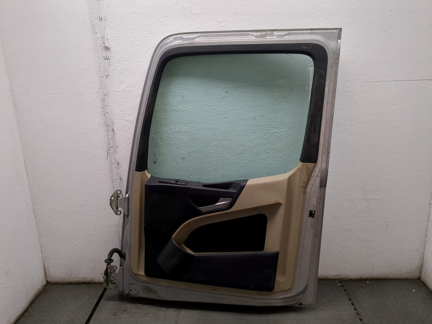 Дверь передняя правая