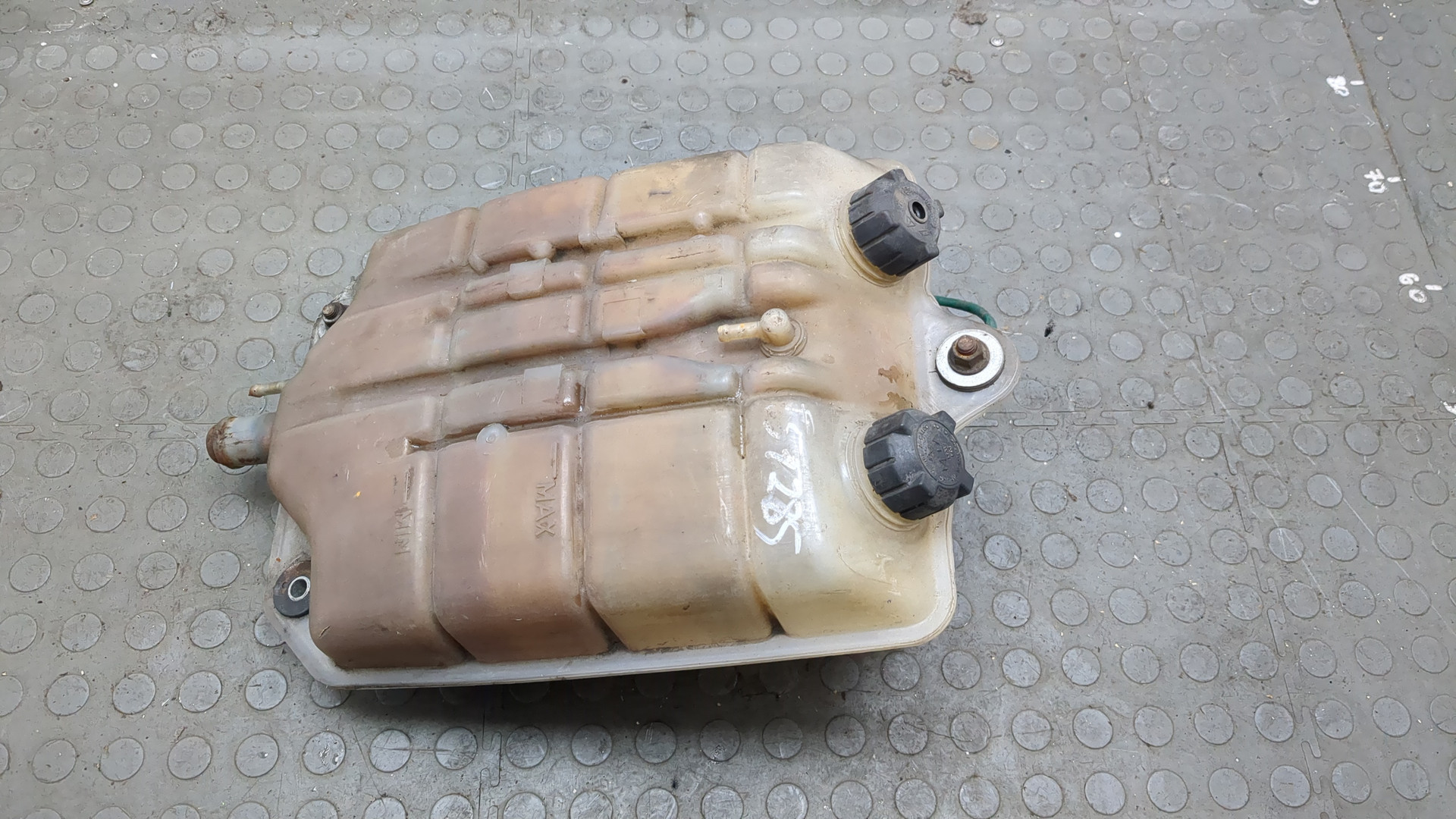 Бачок расширительный