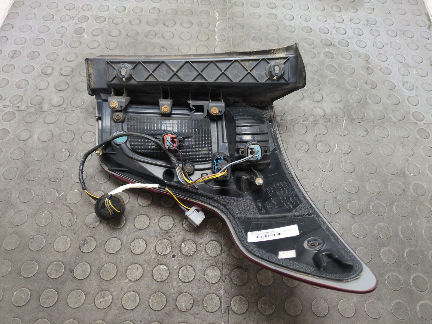 Фонарь задний левый