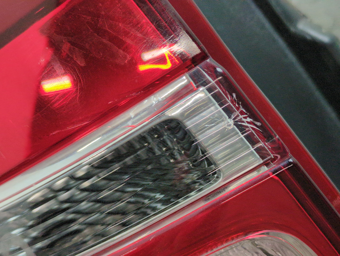 Фонарь задний левый