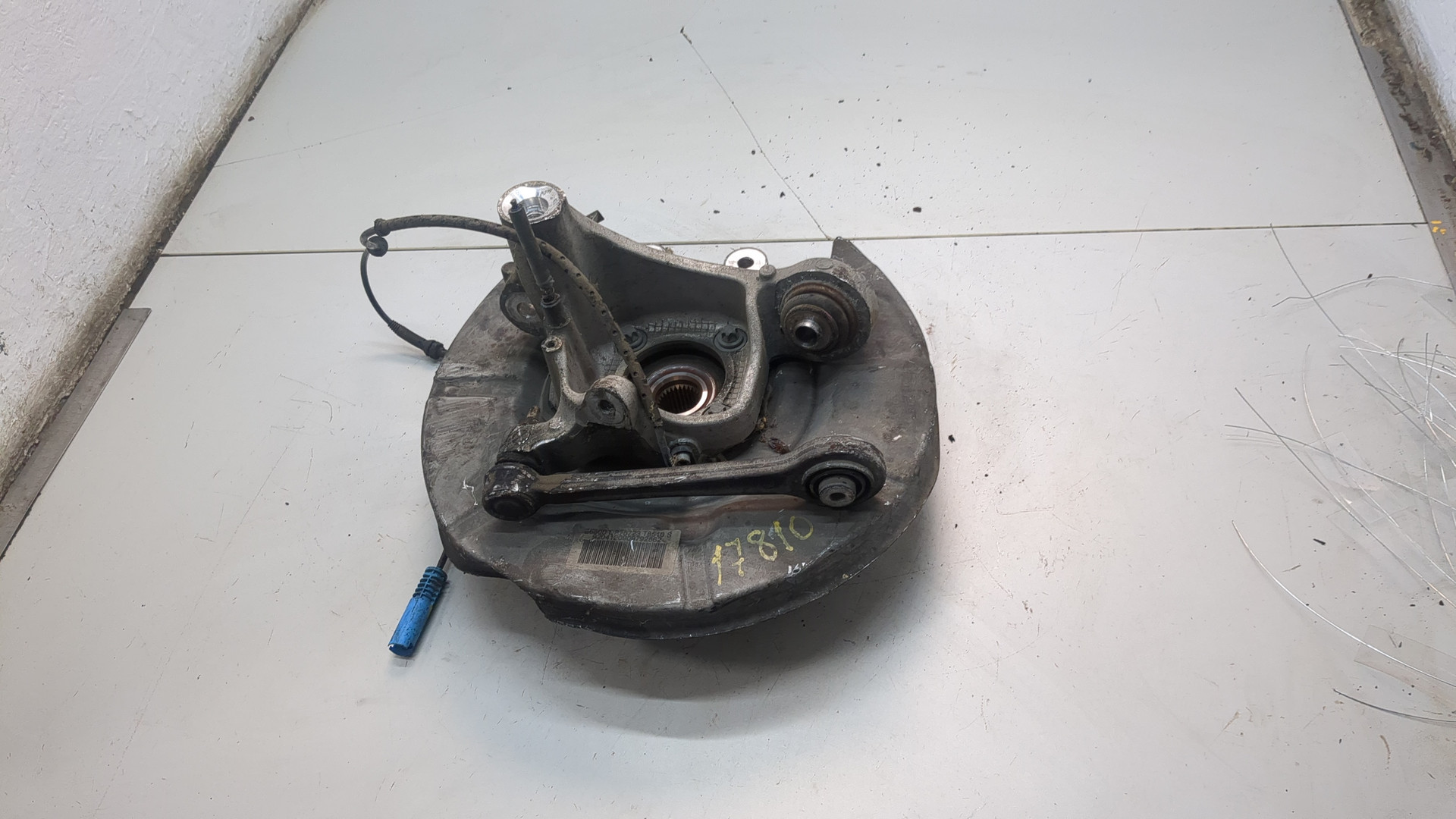 Кулак поворотный задний правый