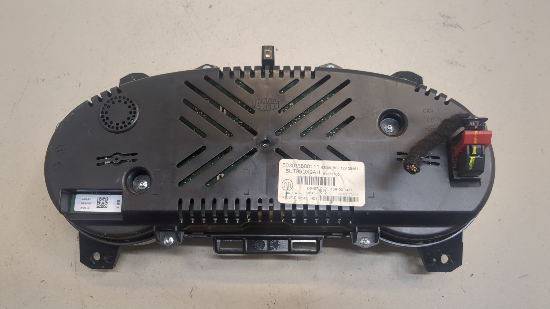 Панель приборов