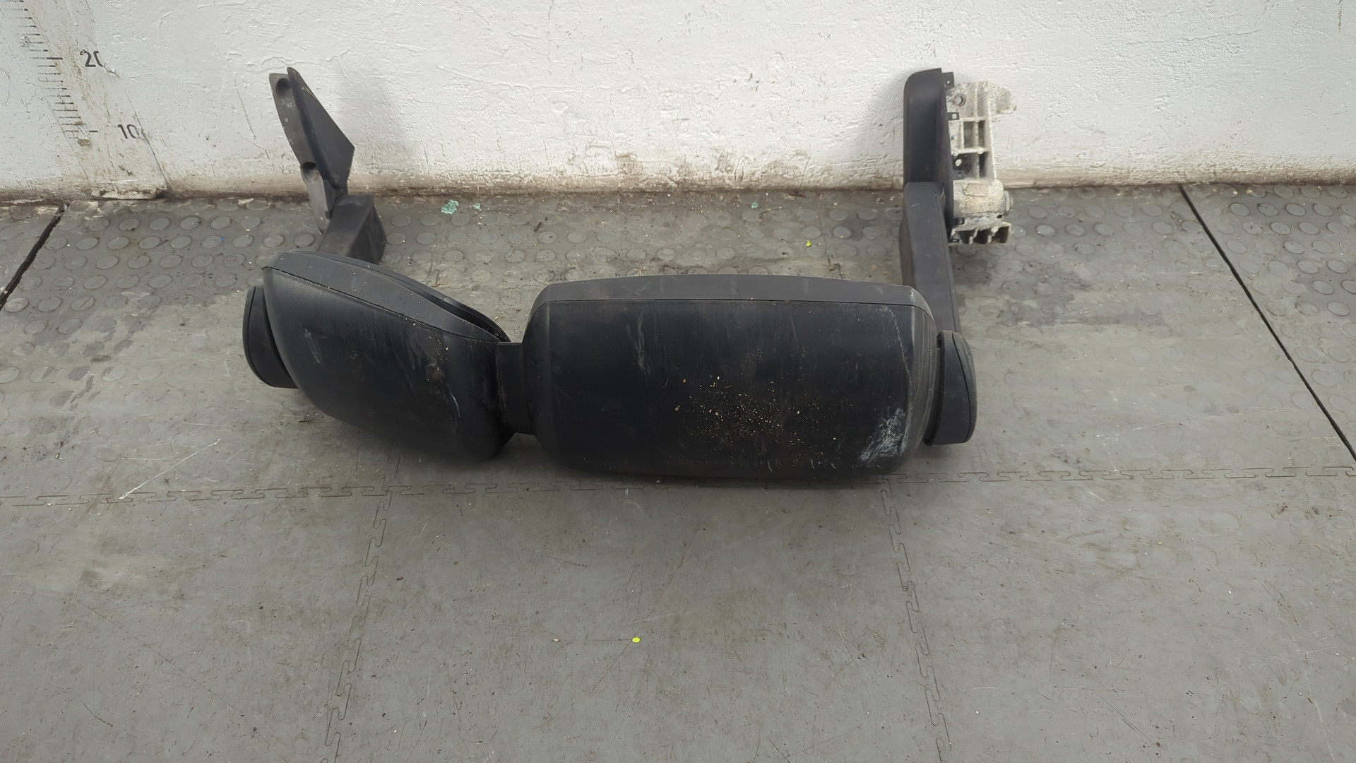 Зеркало левое электрическое