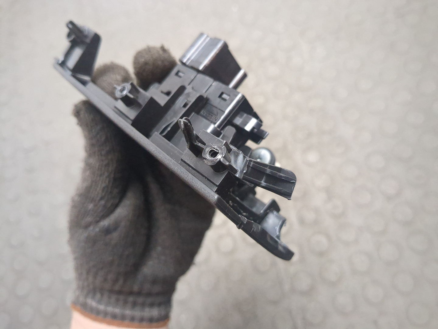 Кнопка стеклоподъемника