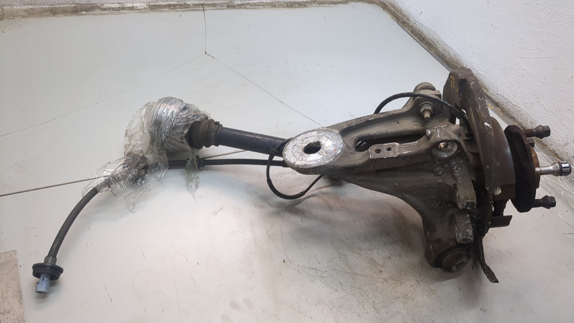 Кулак поворотный задний правый