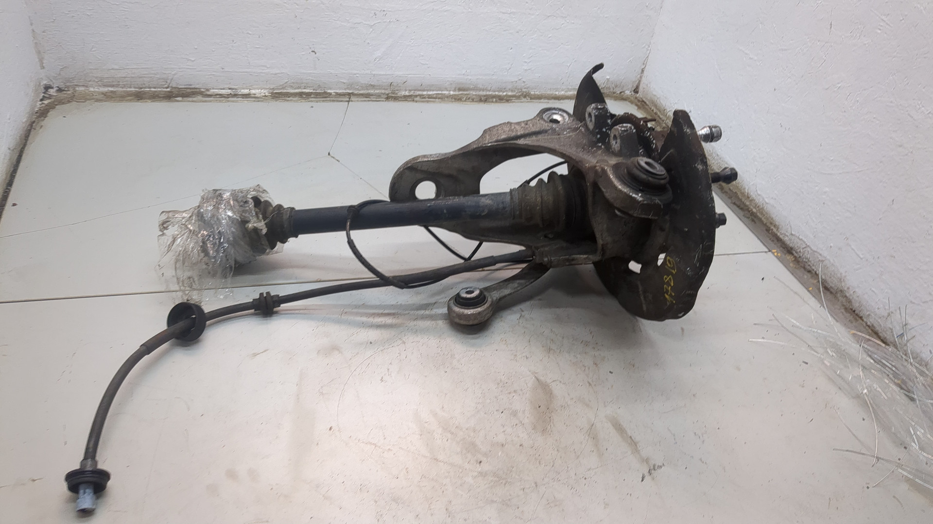 Кулак поворотный задний правый