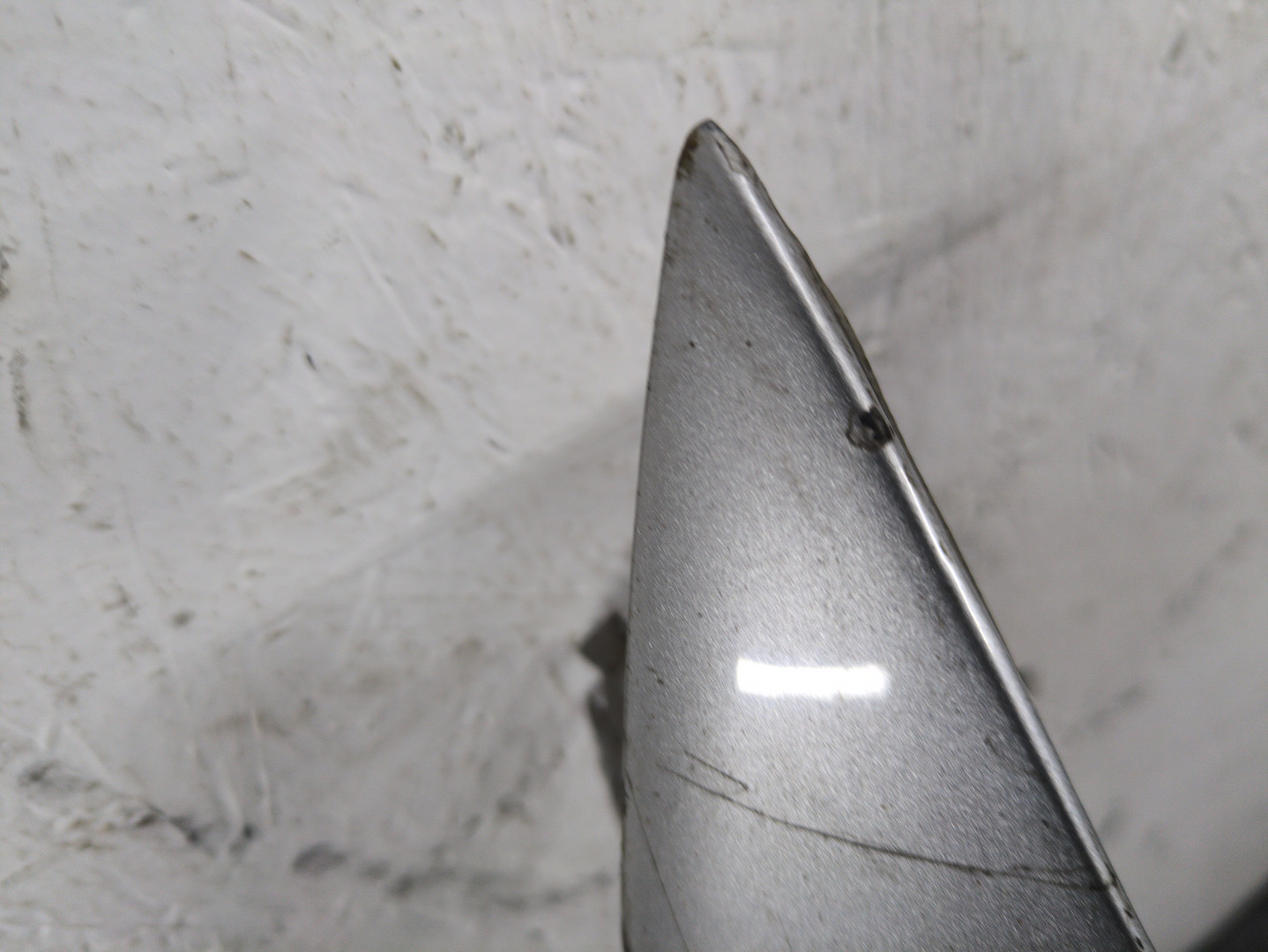 Крыло переднее правое