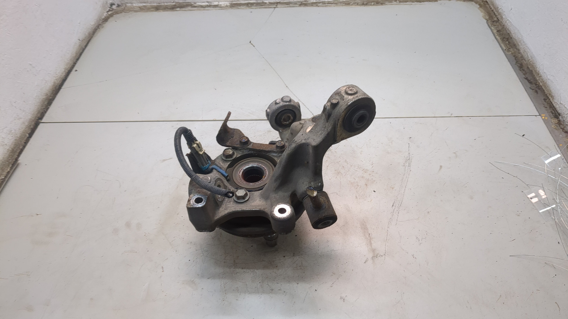 Кулак поворотный задний правый