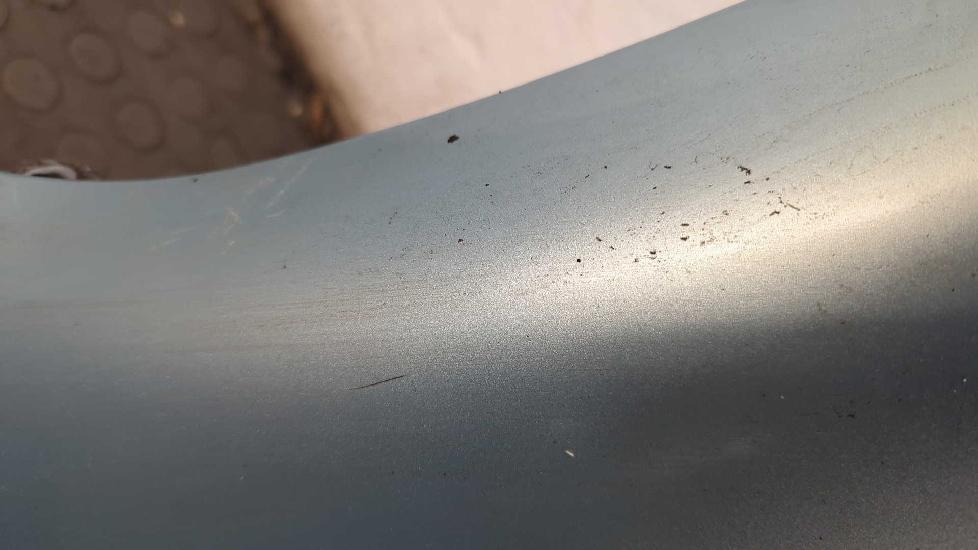 Крыло переднее правое