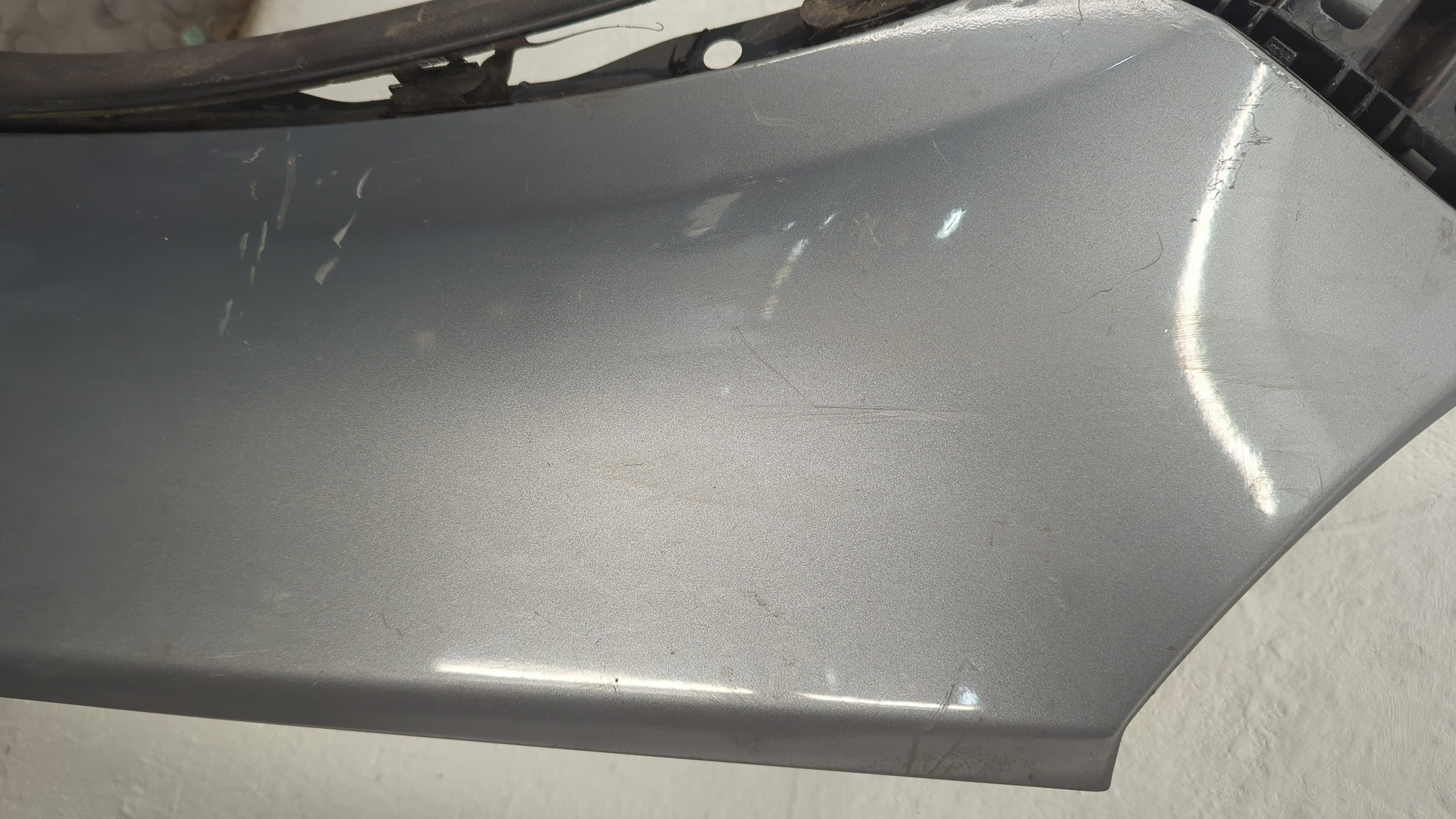 Крыло переднее левое