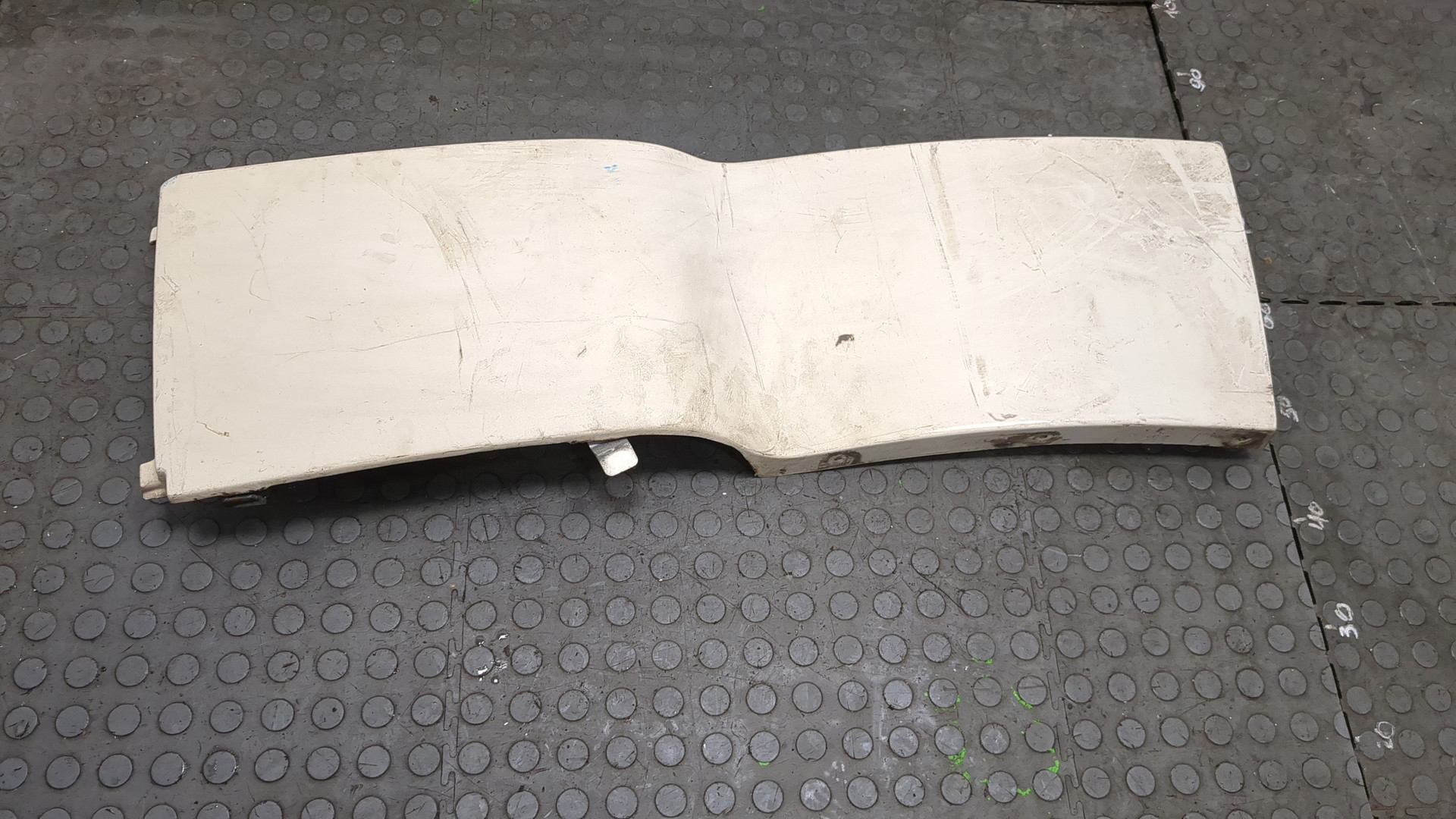 Спойлер переднего бампера левый