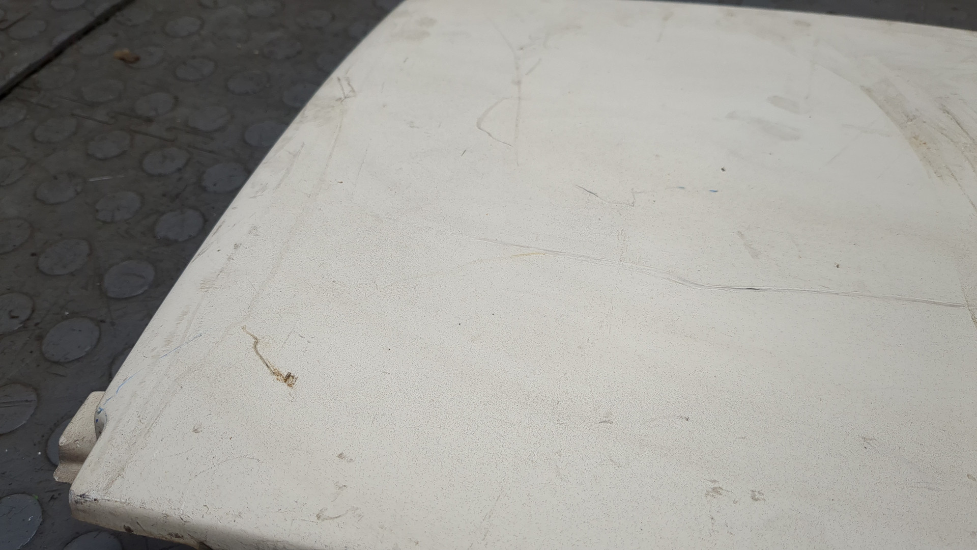 Спойлер переднего бампера левый